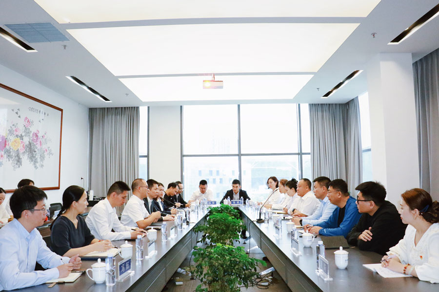 IMG_6813-2.jpg IMG_6813-2.jpg